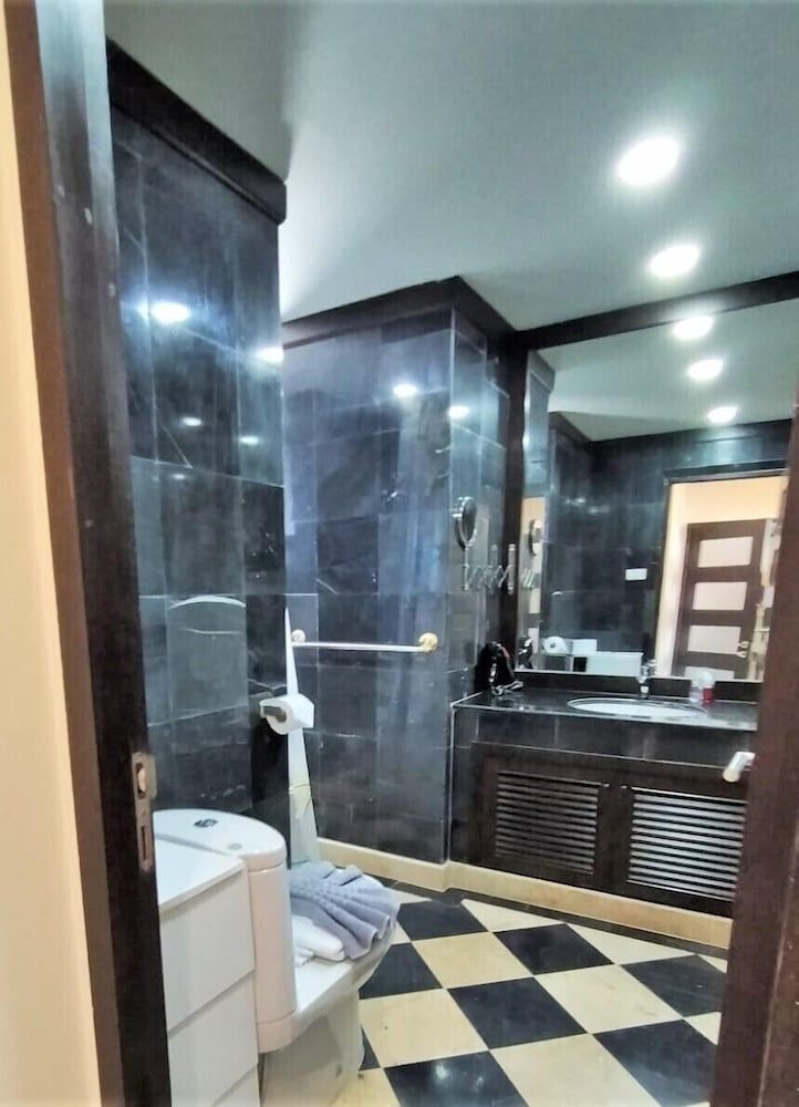 9D Karon Beach Front Breathtaking sea View Apartment 22