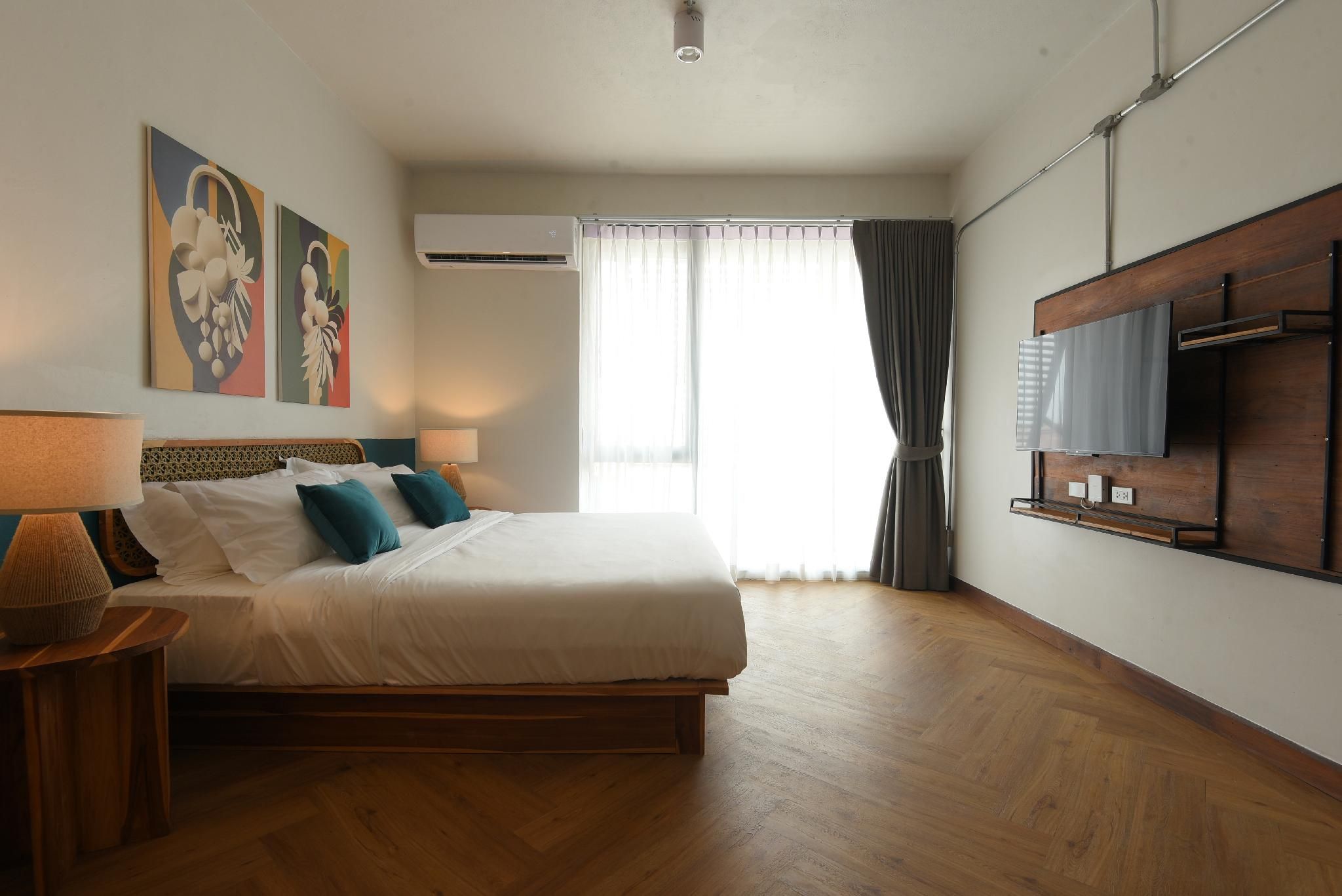 Deluxe Room Non-Smoking