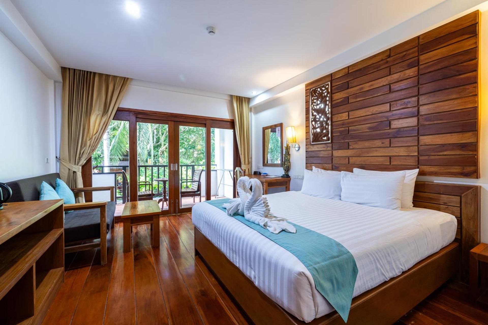 Meet Holiday Hotel Deluxe Double Room