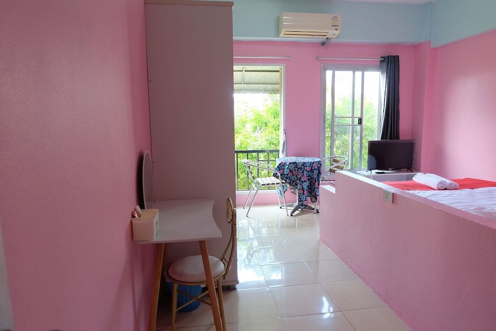 POP 75429 101 Place Navanakorn Deluxe Double Room 31