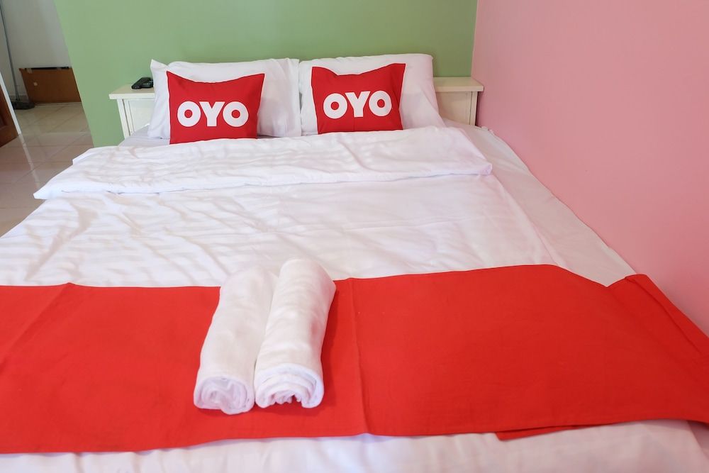 POP 75429 101 Place Navanakorn Deluxe Double Room 17