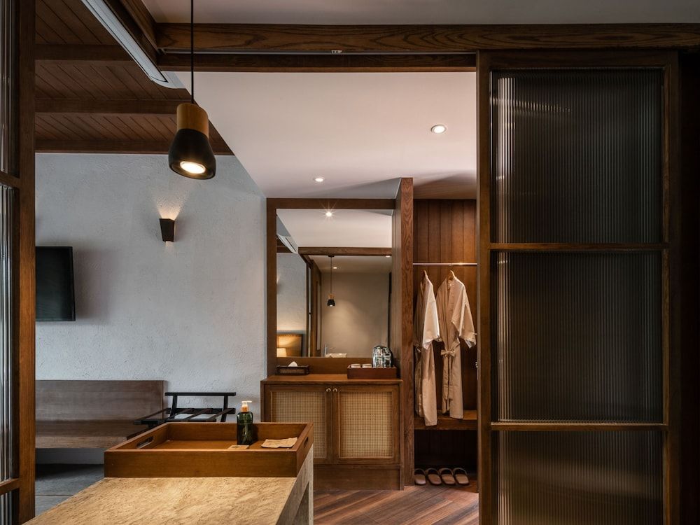 Phapok Eco Resort Deluxe Pool View 8