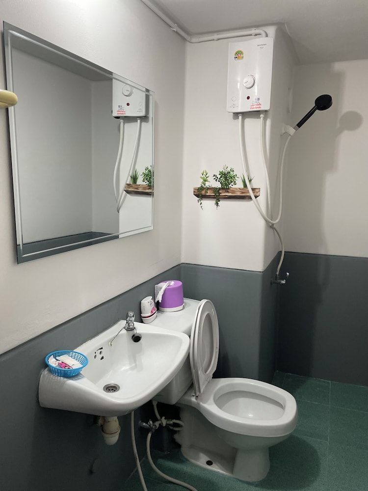 Muangthong C3, C4 near Impact by Anna Studio Twin bed 4