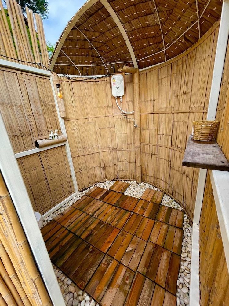 The Three Bubble Houses Tree House 2