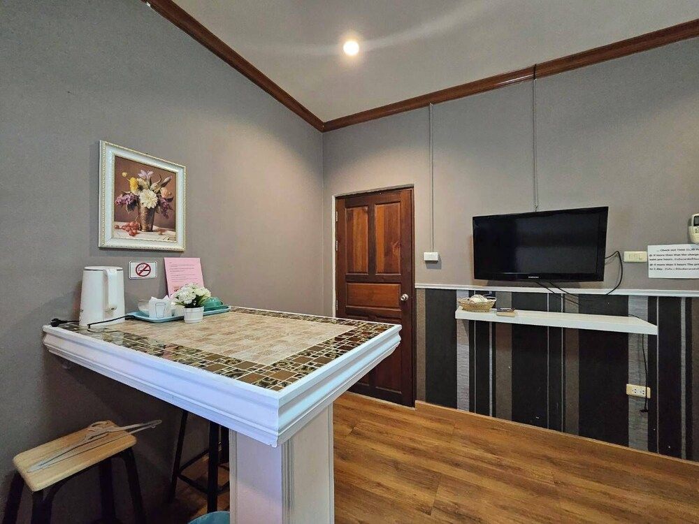 Guesthouse Phuket Airport Deluxe Twin Room 12