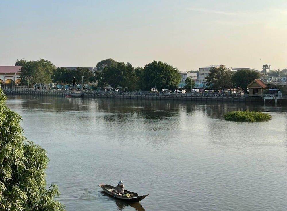 CASA PAPA Home&Space Family Room, Bathtub, River View 3
