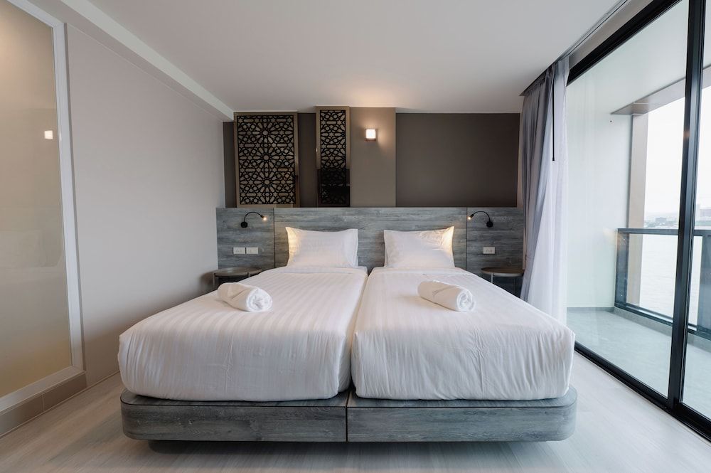 One Budget Chiangsaen Standard Twin Room, River View 2