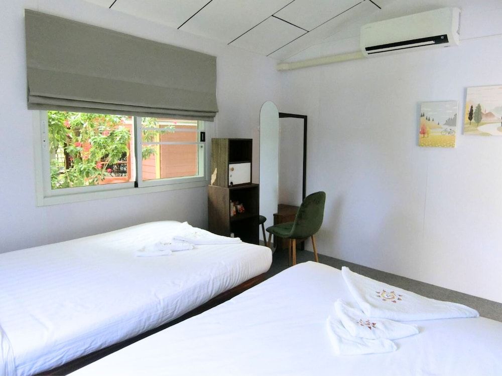 Aura Park Resort House 4 Bedroom 2