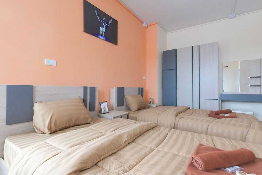 The Wish Hotel Deluxe Twin Room 4