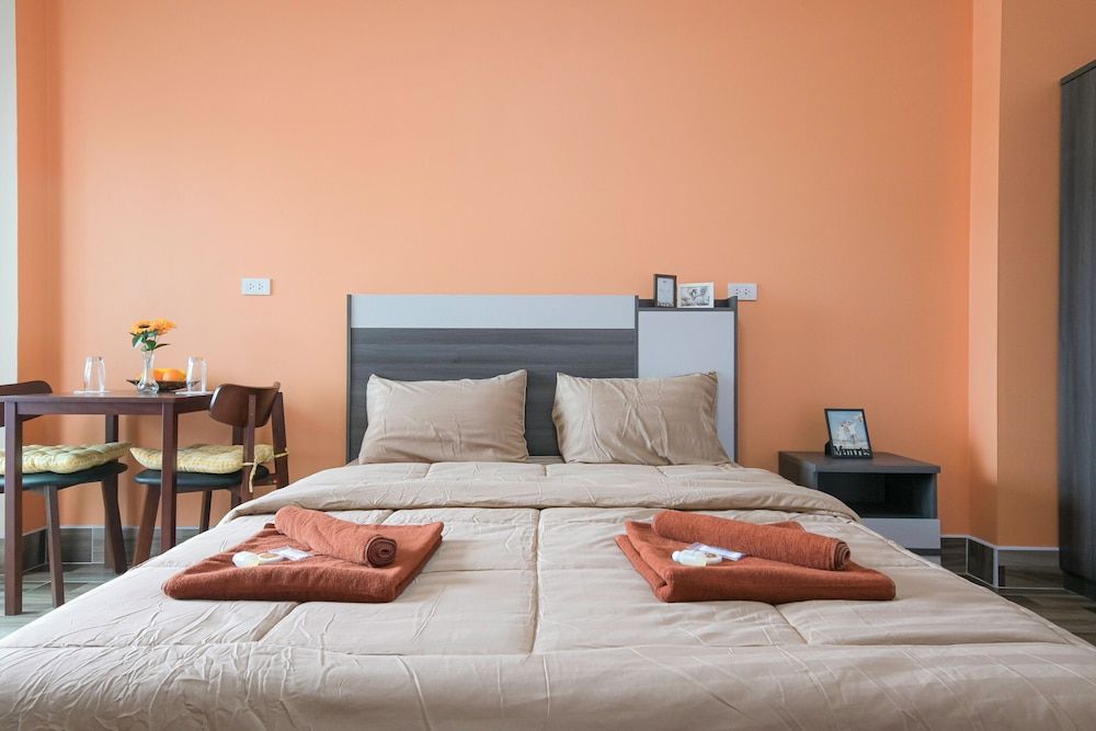 The Wish Hotel Deluxe King Room 5