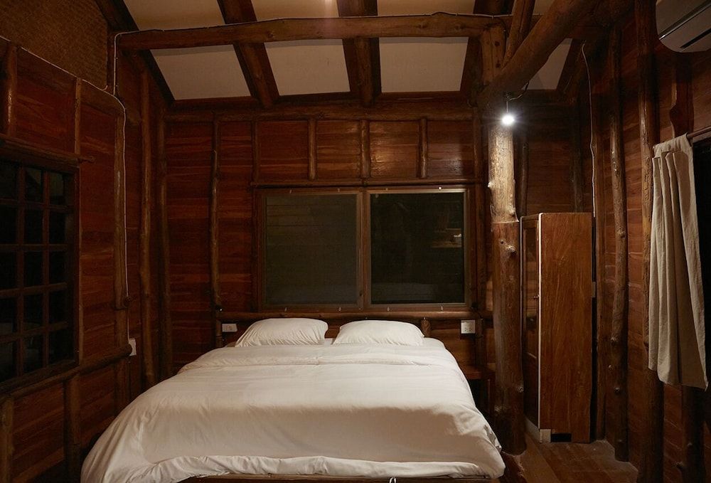 NUYU Khaoyai Lotus Lake House (Pet Friendly)