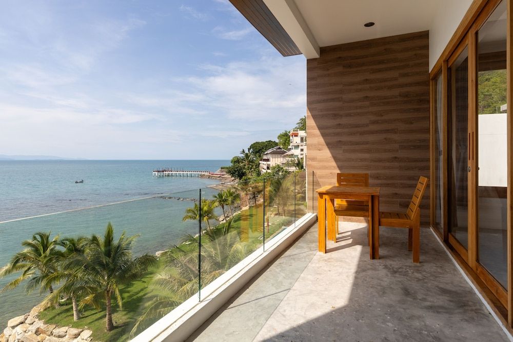 X-sea khanom Harbor Bay Resort Suite Room 5