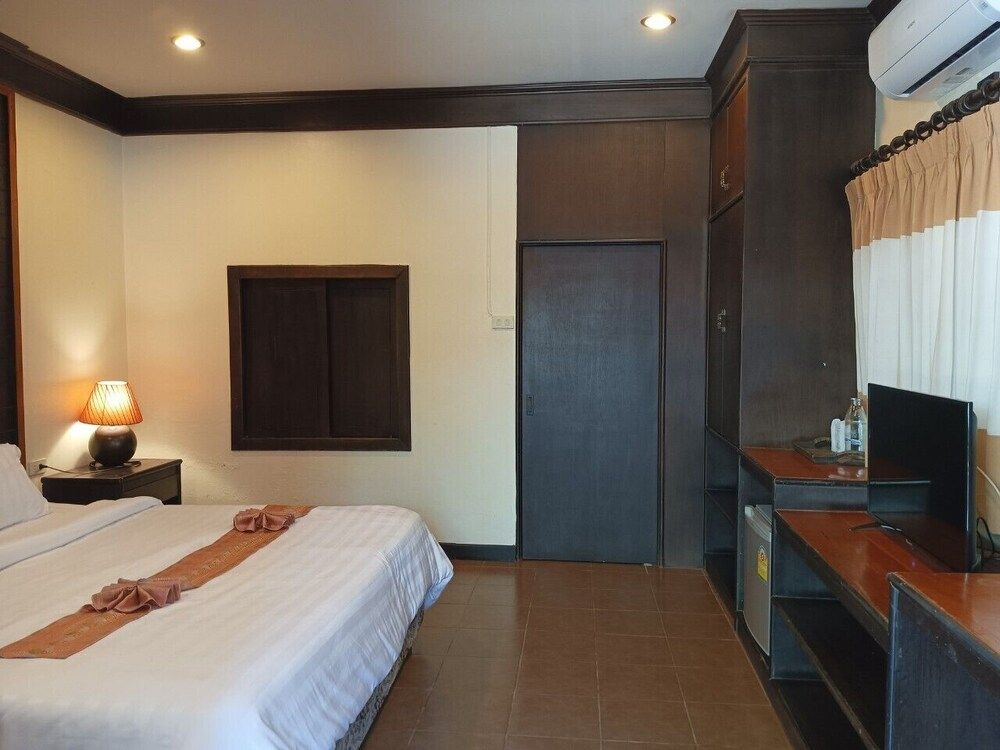 Huen Khum Resort Boutique Deluxe Double Room 3