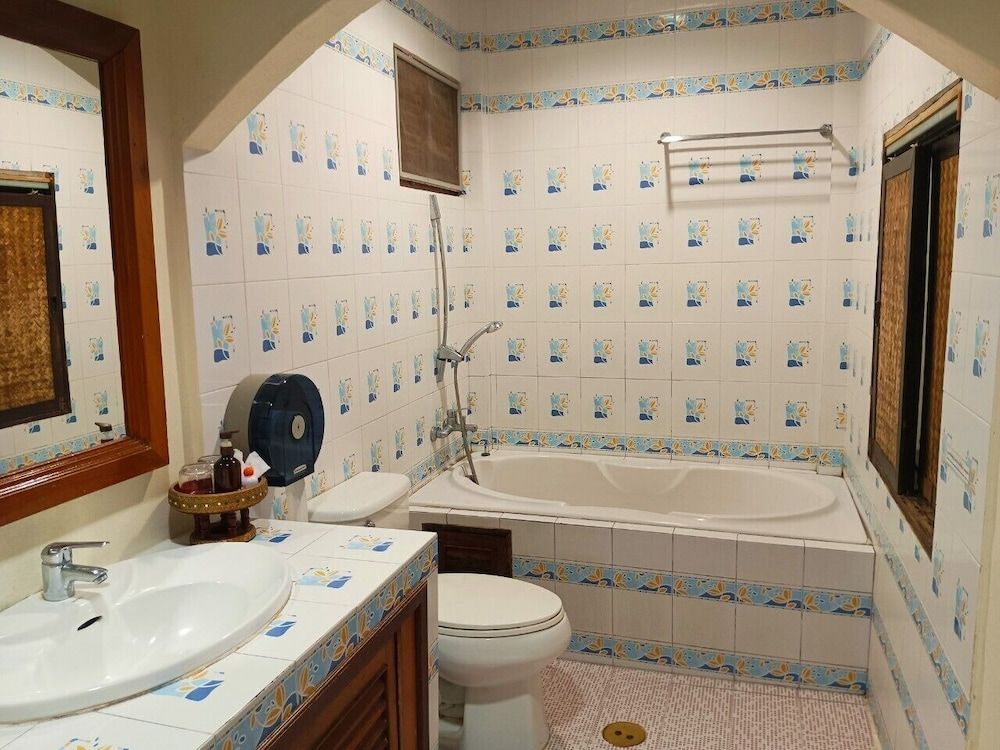 Huen Khum Resort Boutique Deluxe Double Room 5