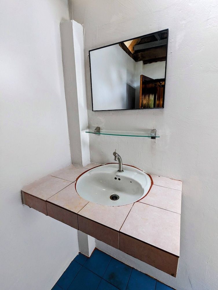 Ziggy Stardust Basic Cabin 5