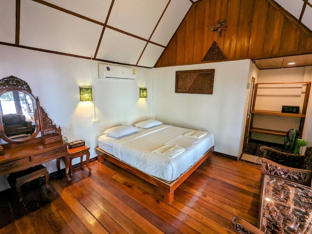 Ziggy Stardust Deluxe Twin Room 3