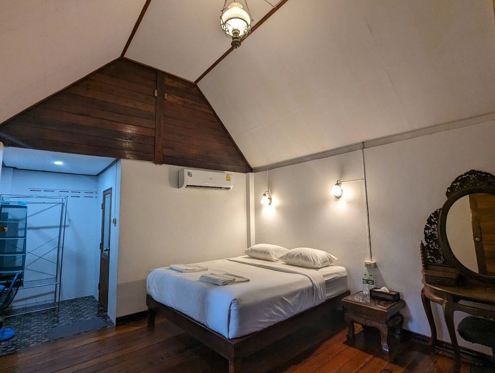 Ziggy Stardust Superior Bungalow 4