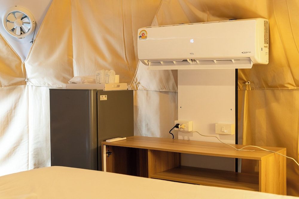 44 Residence And Resort Tent 9