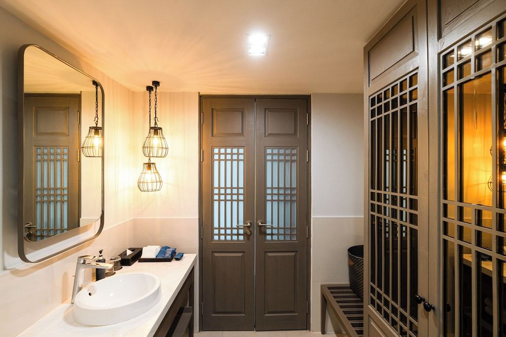 Bella Nara Phuket Naiyang Beach Deluxe Twin Room 4