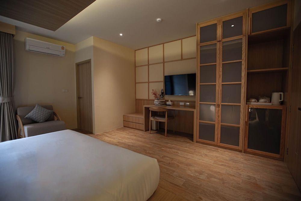 The Arch Phuket Hotel Superior Double Room, Mountain View 4