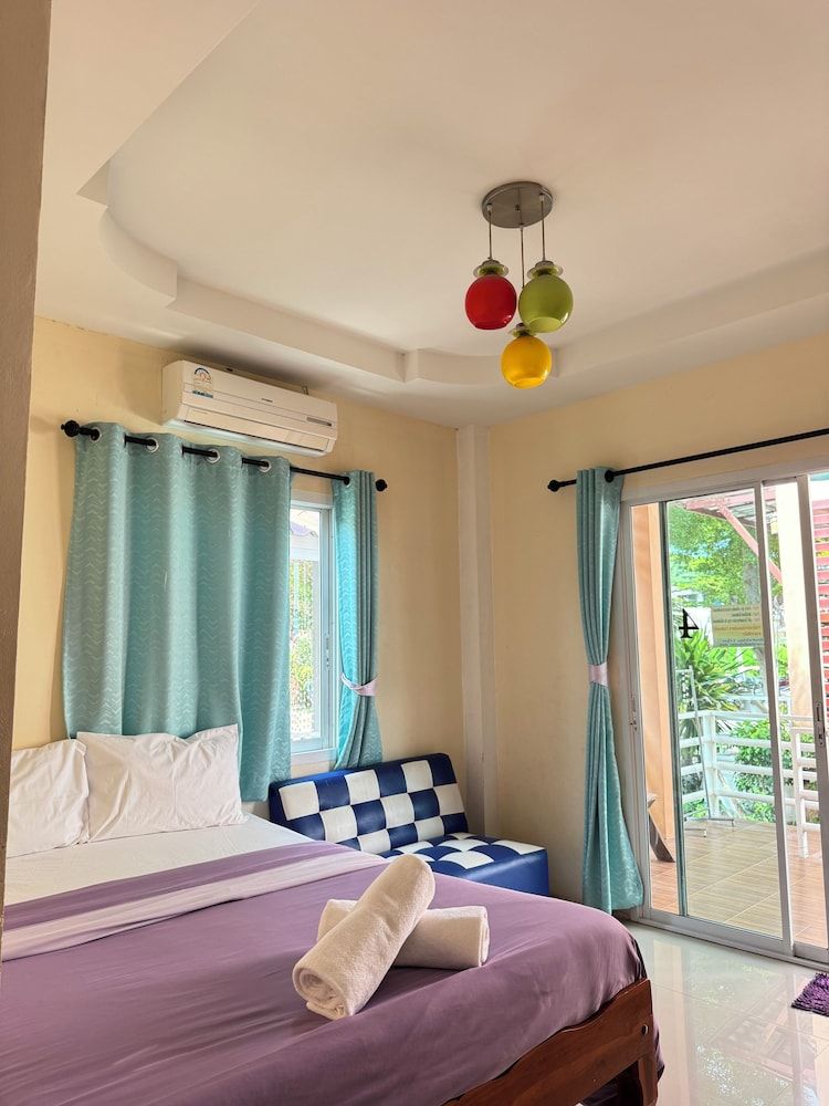 House for 6 Person