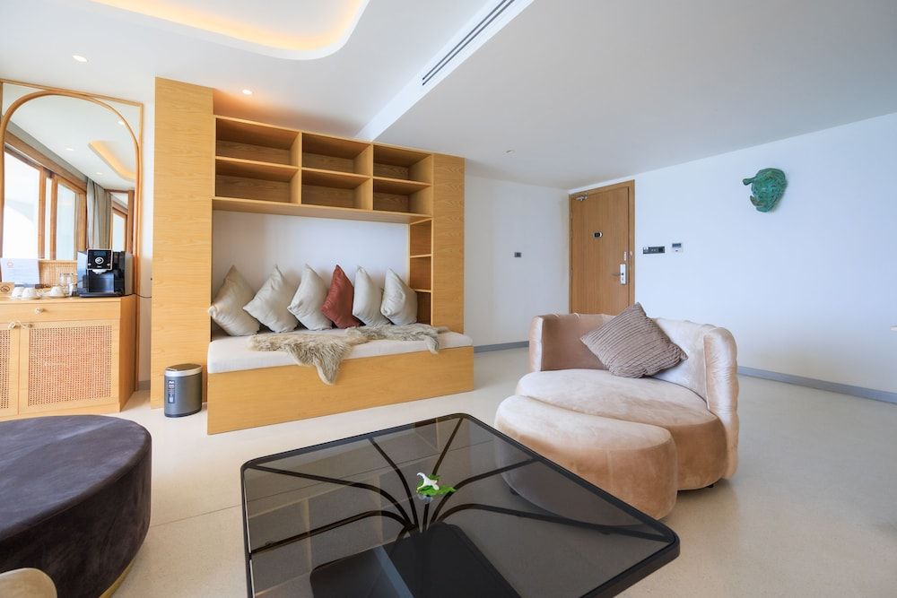 Elite Atoll Beachfront Hotel Elite Penthouse, 1 Bedroom, Bathtub, Ocean View 19