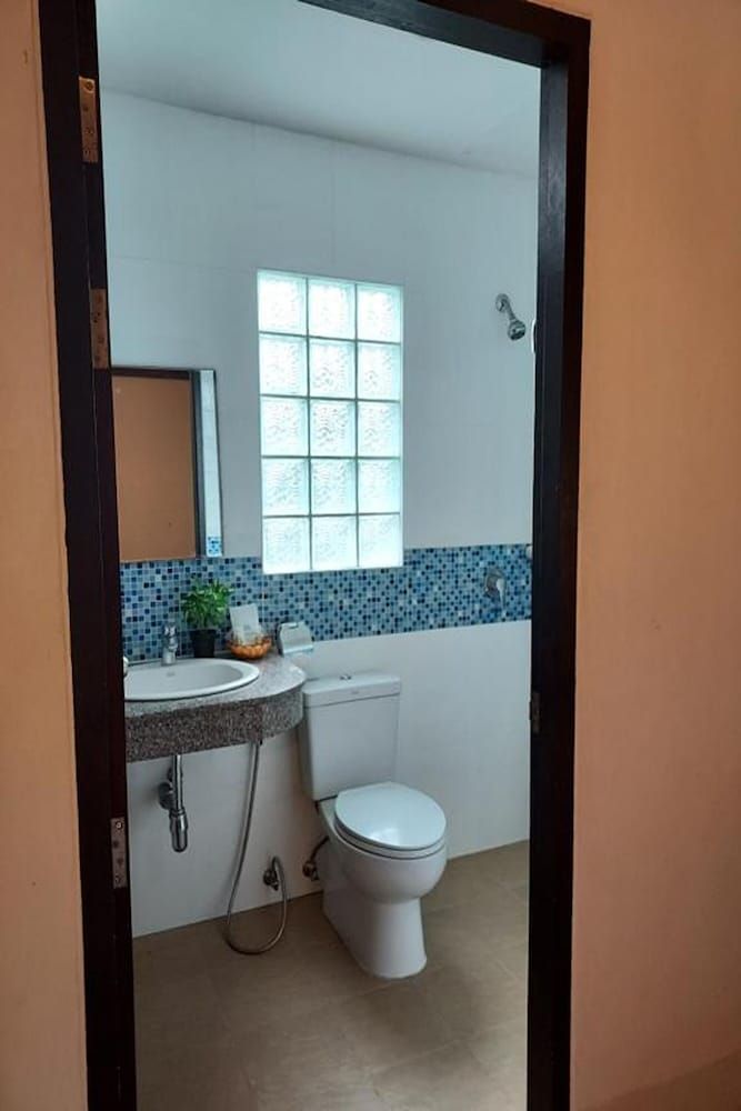 Aromdee @ Naithon Beach Standard Double Room 12