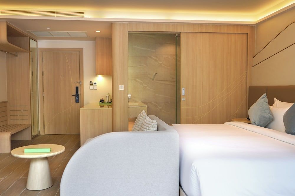 Wyndham Garden Naithon Phuket Deluxe Room, Accessible (Plus) 7