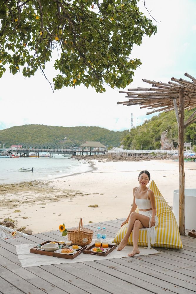 Cape Haven Koh Larn Romantic Villa, 1 Bedroom, Ocean View, Oceanfront 9