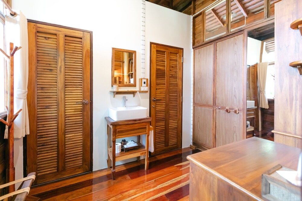 Saksila Resort King Bed Villa 9