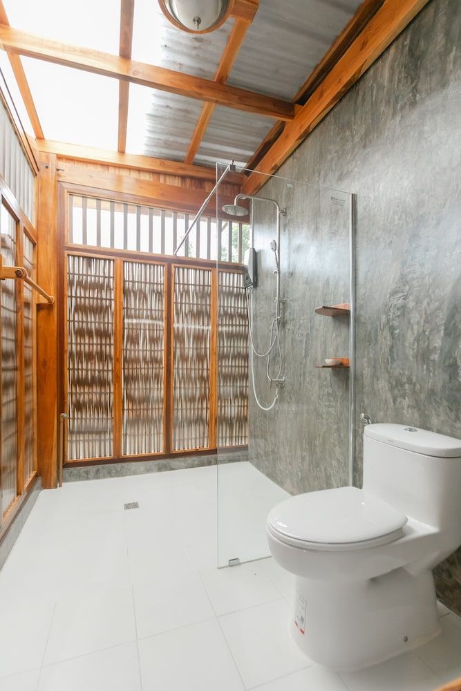 Saksila Resort Large Multibed Villa 8