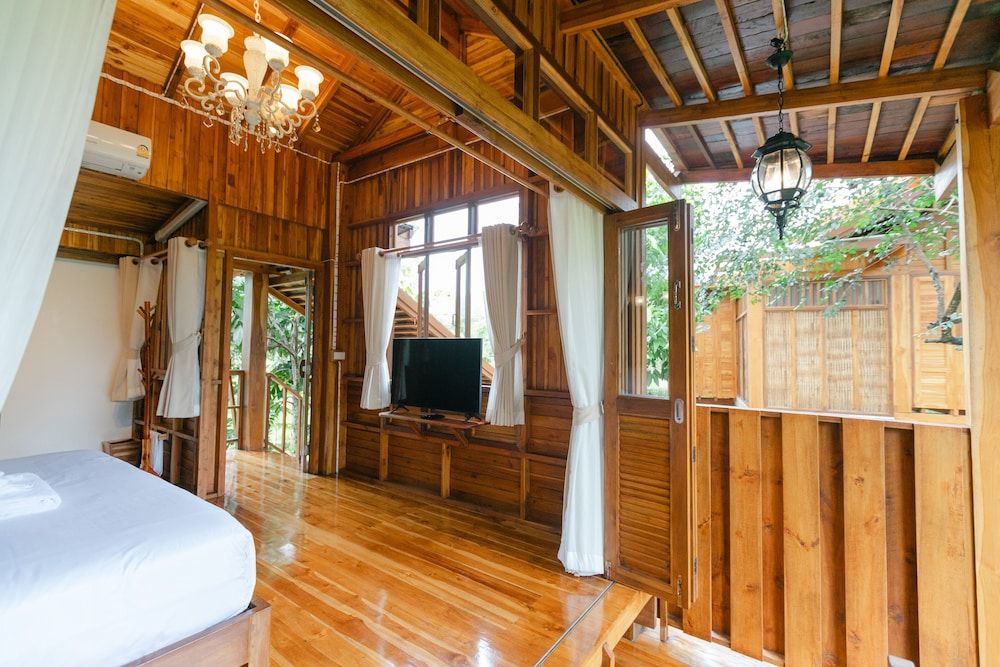 Saksila Resort King Bed Attached Villa 8