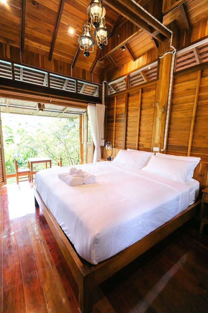 Saksila Resort King Bed Villa