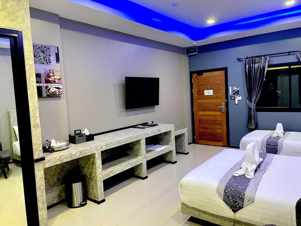 Hideaway Resort Ban Chang Deluxe Triple Room 5