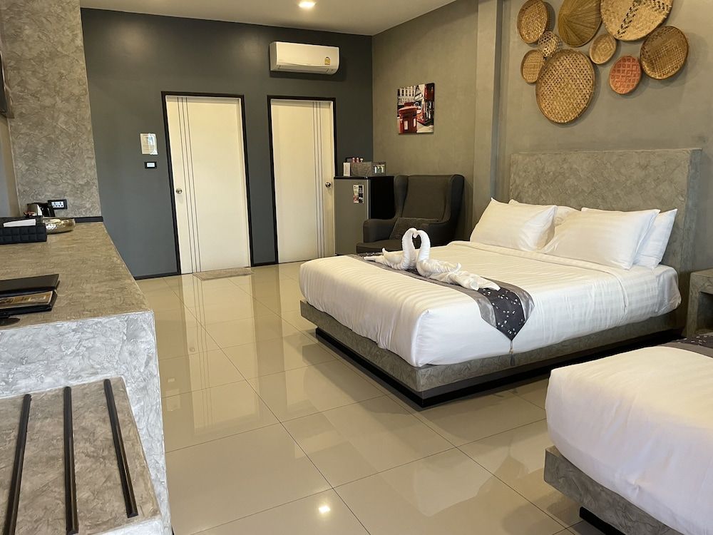 Hideaway Resort Ban Chang Deluxe Triple Room 3