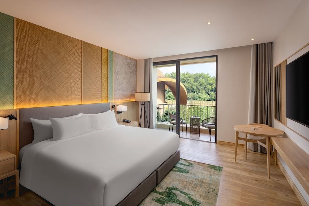 Dusit Princess Phatthalung Superior Room, 1 King Bed, Pool View 3