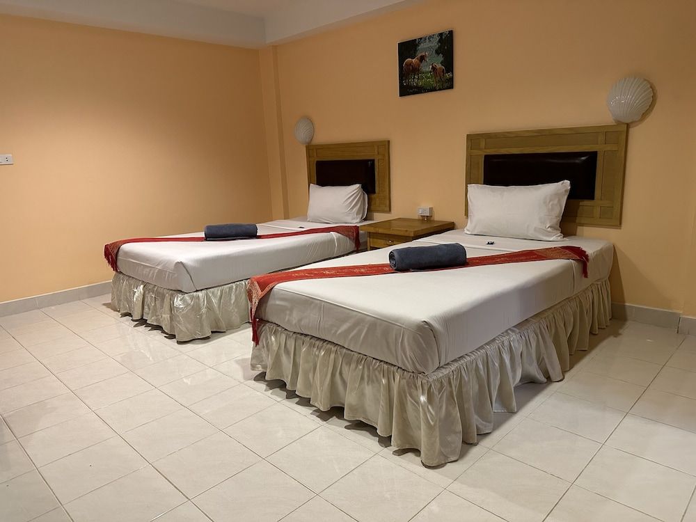 Nid Huahin Hotel Twin Room 7