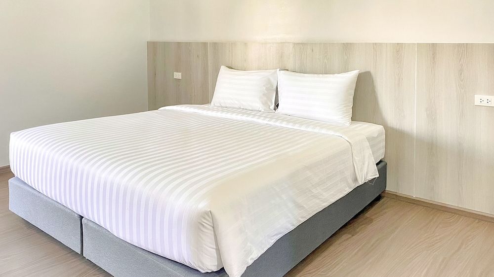 น่าน ม่วนใจ Nan Muanjai Hotel Deluxe Double Room, 1 Queen Bed