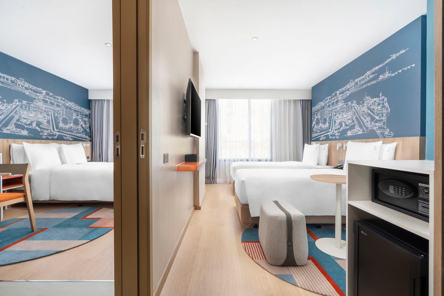 1 Queen Standard Accessible With Free Breakfast