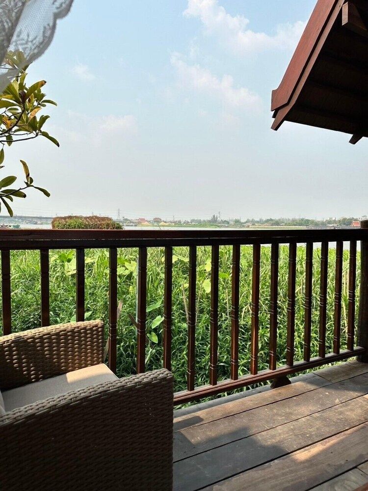 RuenKijja Deluxe Balcony River View 4