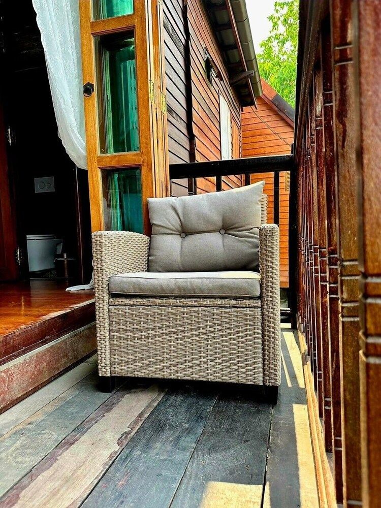 RuenKijja Deluxe Balcony River View 5