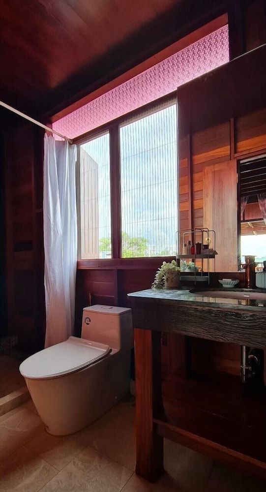 RuenKijja Queen Room 9