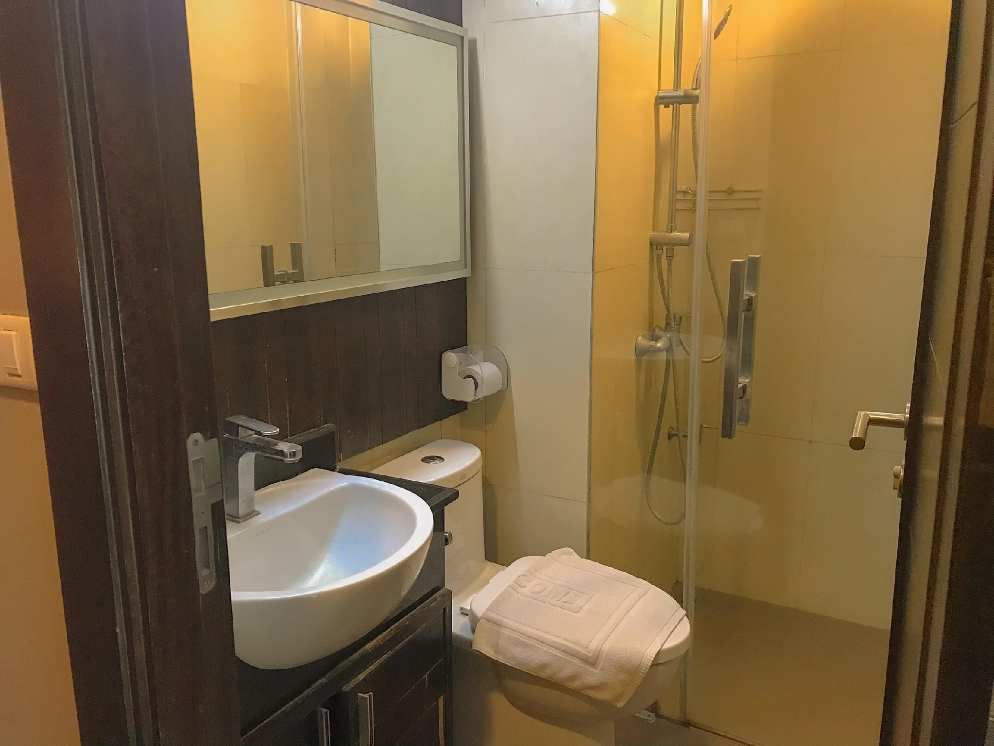 Huernnana Jomsawan Deluxe Twin A 2