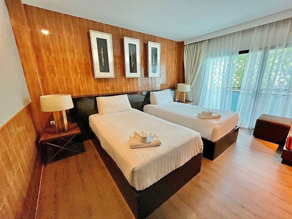 Huernnana Jomsawan Deluxe Twin Room 5