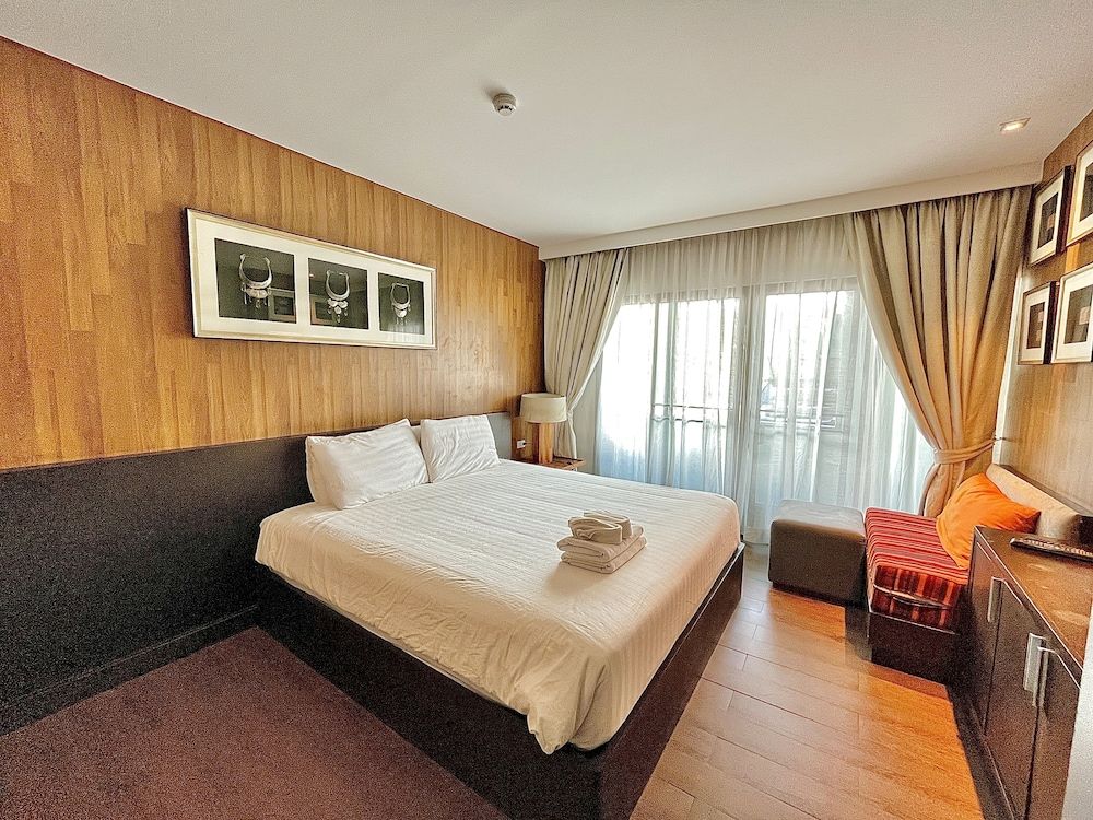 Huernnana Jomsawan Deluxe Room 3