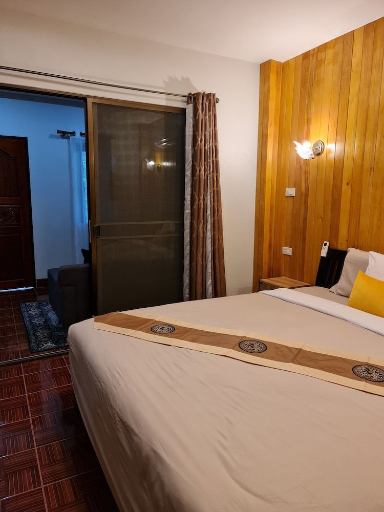 Momento Bangtao Beach Standard Villa 4