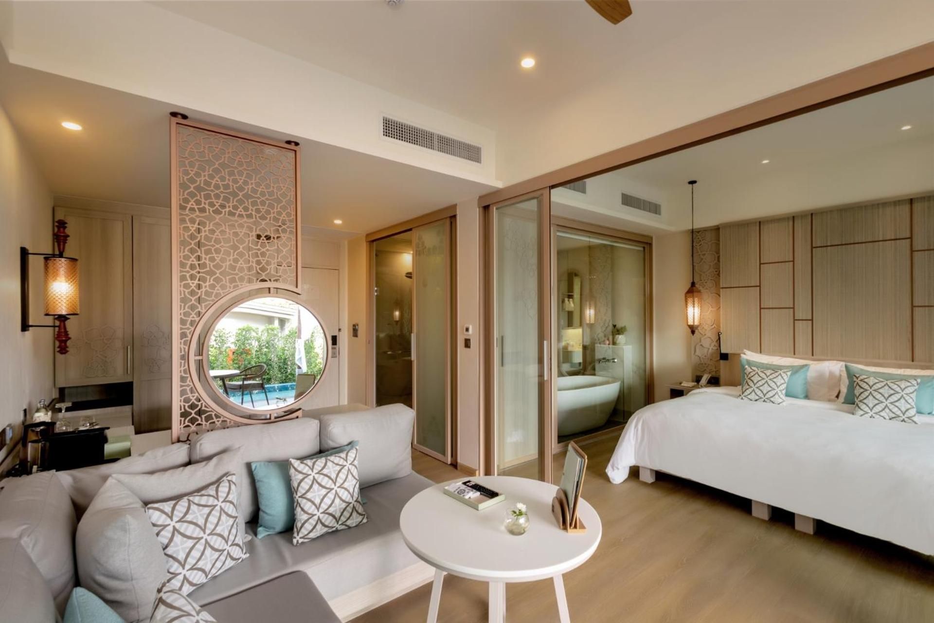 Pool Suite