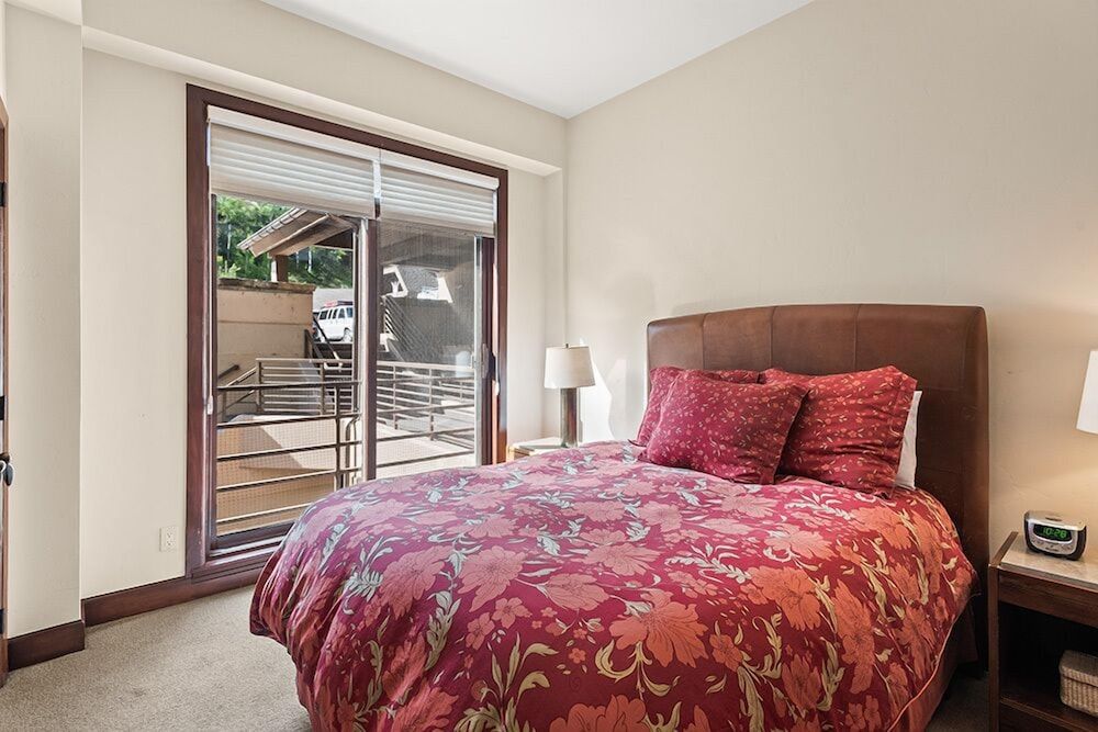 Deluxe Condo, 3 Bedrooms, Fireplace, Mountain View (Chamonix 46)
