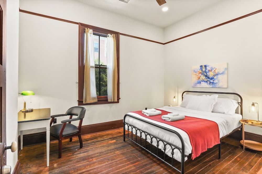 Basic Double Room, 1 King Bed, Private Bathroom