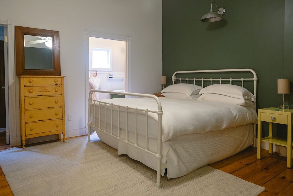 The North Branch Inn Room, 1 King Bed, Non Smoking, Ensuite 3